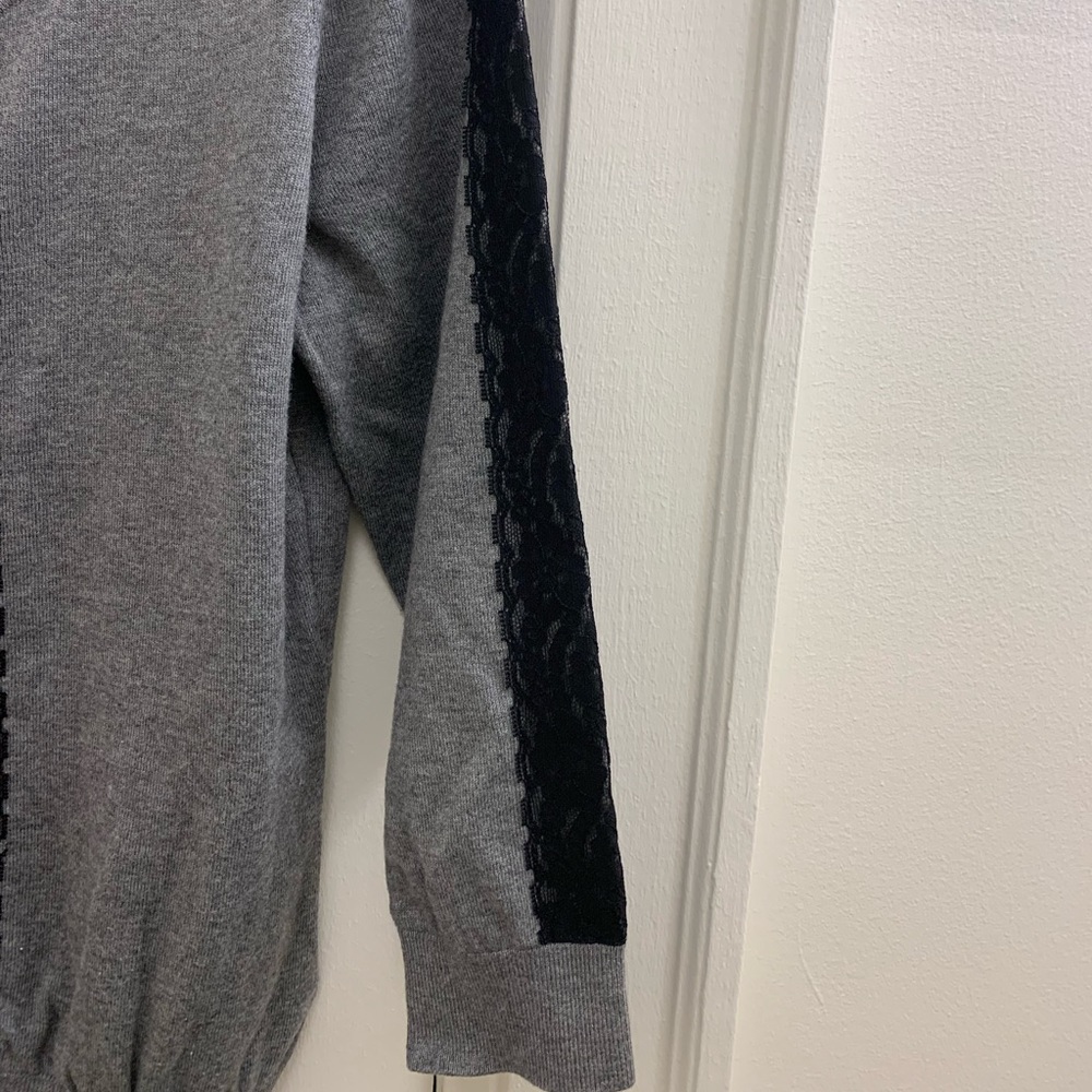 H&M Fancy Sweater - Picture 4 of 5